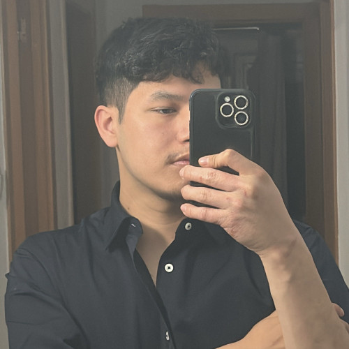 Mauricio E.
