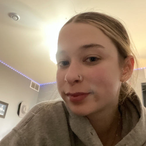 Chloe H.