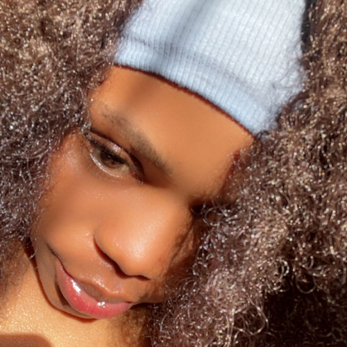 Nelly L. profile photo
