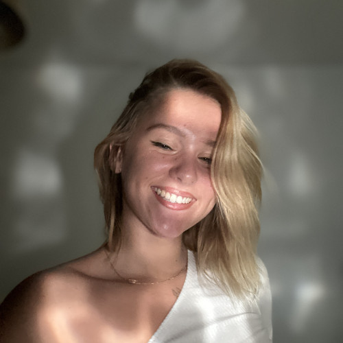 Anais P. profile photo
