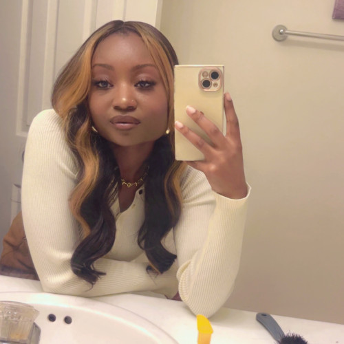 Santia M. profile photo
