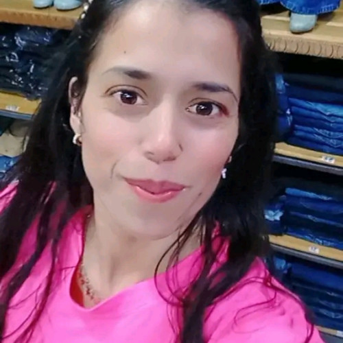 Mari  Q. profile photo