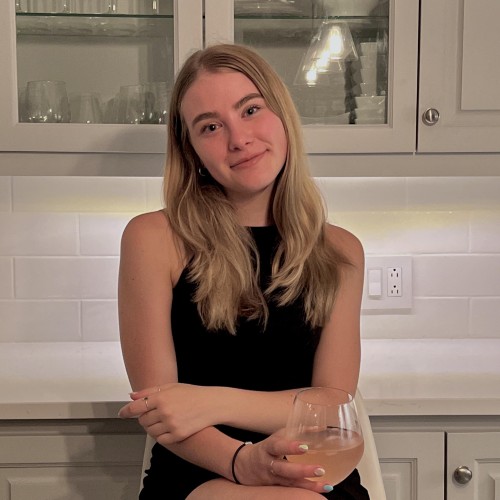 Anouk B.