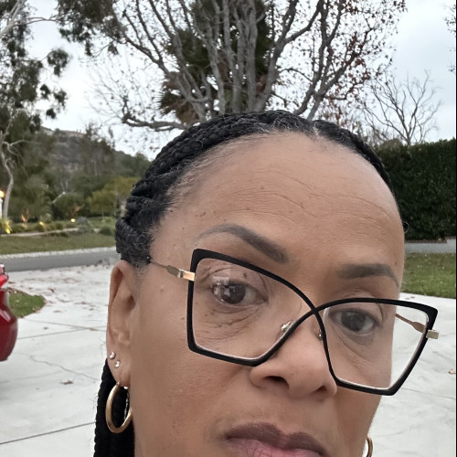 Mary J.