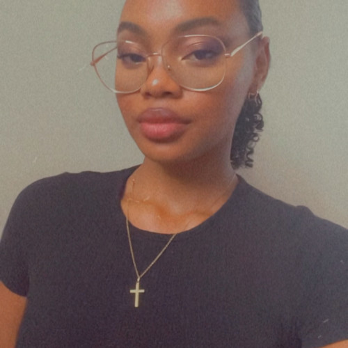 Evelyne C. profile photo