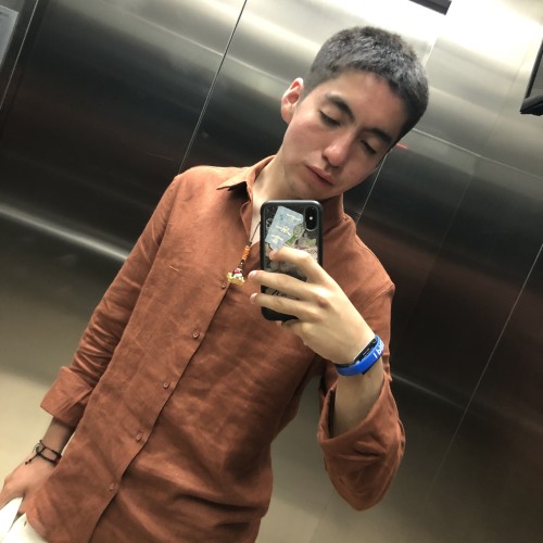 Víctor  M.