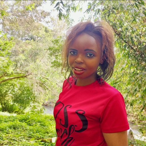Trizah T. profile photo