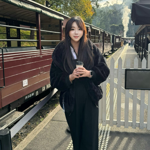 Aria T.