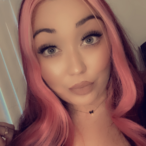 Mia  L.