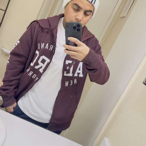 Selvin J.