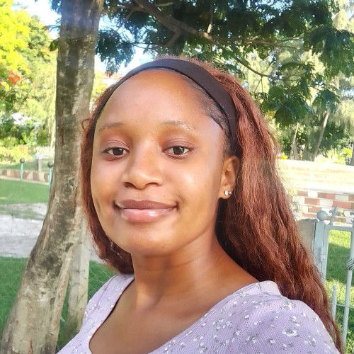 Reina L. profile photo