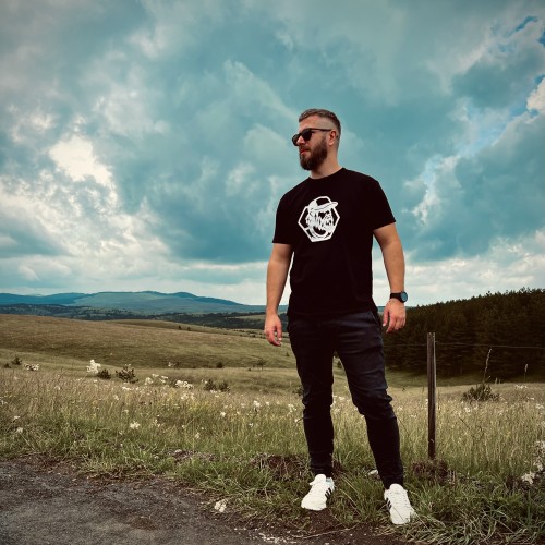 Pavle V.