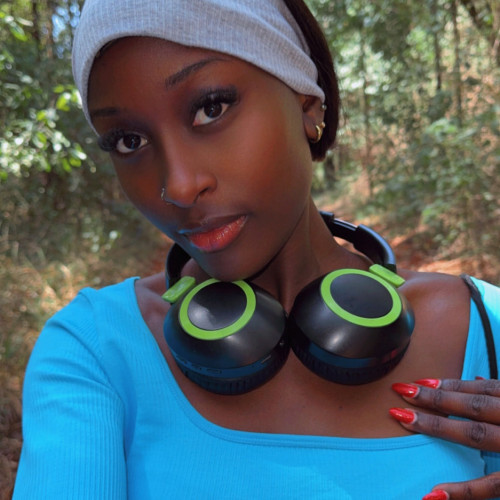 Vivean n. profile photo