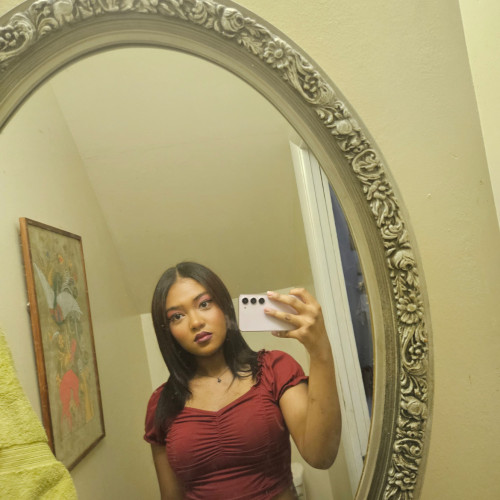 neela w. profile photo