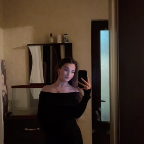Selena V. profile photo