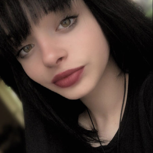 Evelin B.
