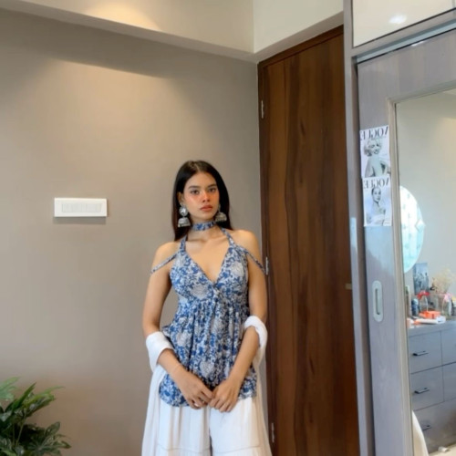 Darshini  V.