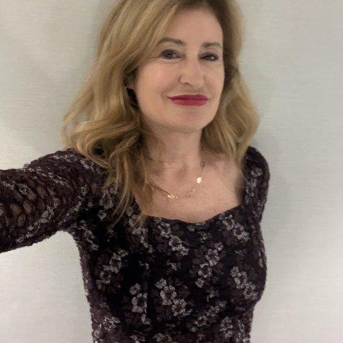 Annie J. profile photo