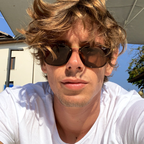 Dominique  g. profile photo