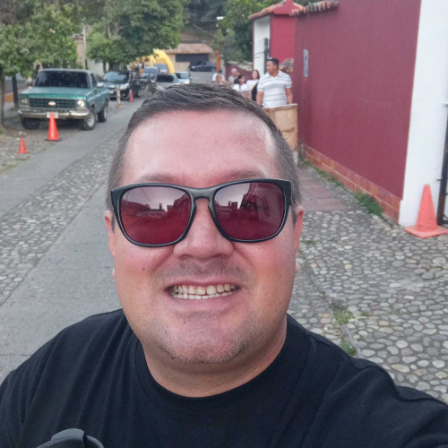 leonardo a. profile photo