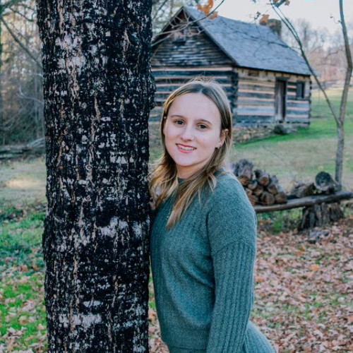 Lyna B. profile photo