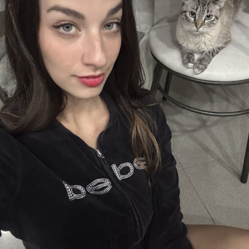 Isabella T. profile photo