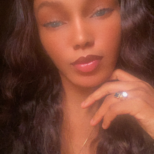 Daisy J. profile photo