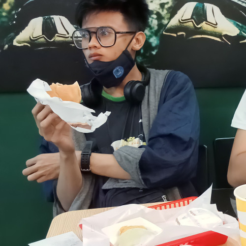 Lowelry Y. profile photo