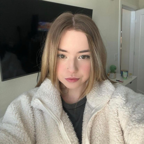 Eva W. profile photo