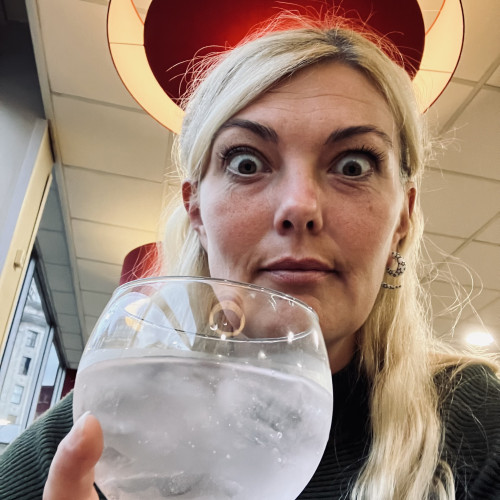 Julie W. profile photo