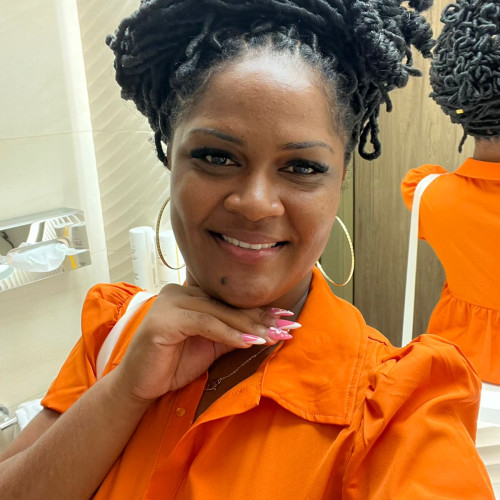 Toni s. profile photo