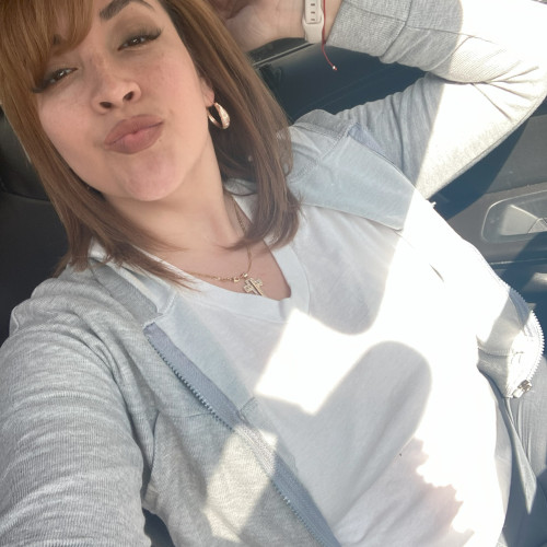 Lesliee G.
