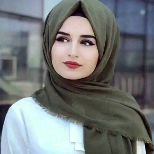 Nadia  B.