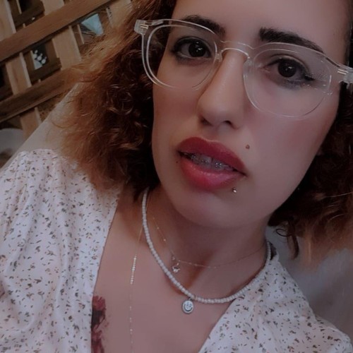 LOUBNA H.