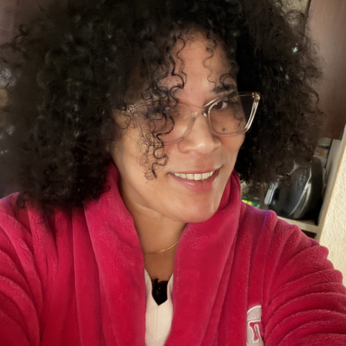 Elena L. profile photo