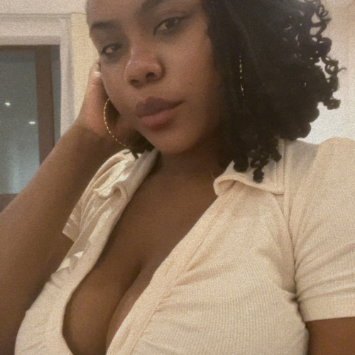 Nella M. profile photo