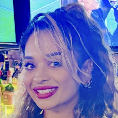 Vee M. profile photo