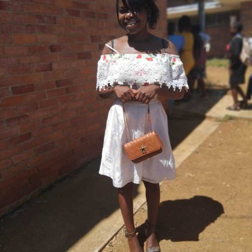 Tesy M. profile photo
