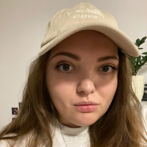 Alina E.