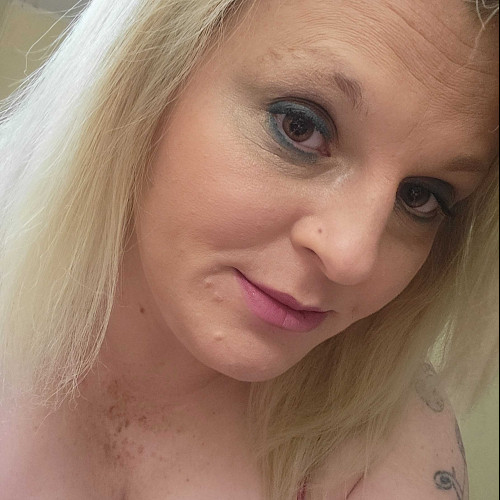 ashley b. profile photo