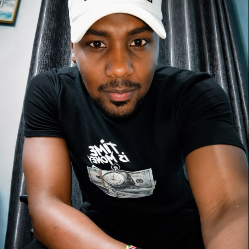 Dee F. profile photo