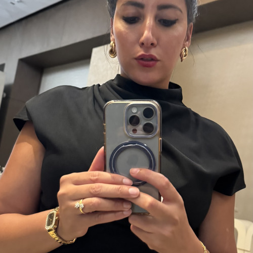 Bouchra L. profile photo