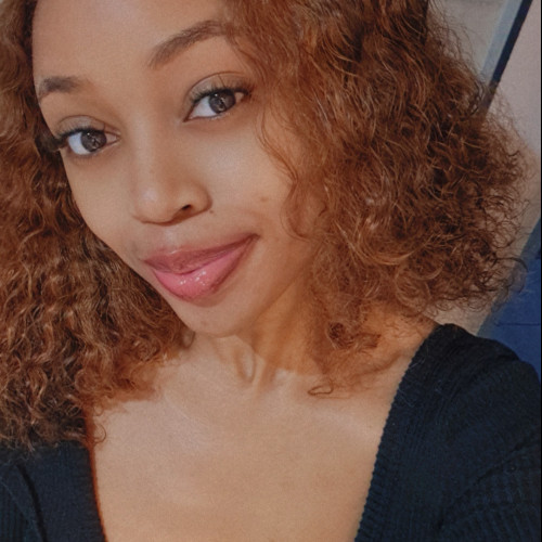 Lizzy  M. profile photo