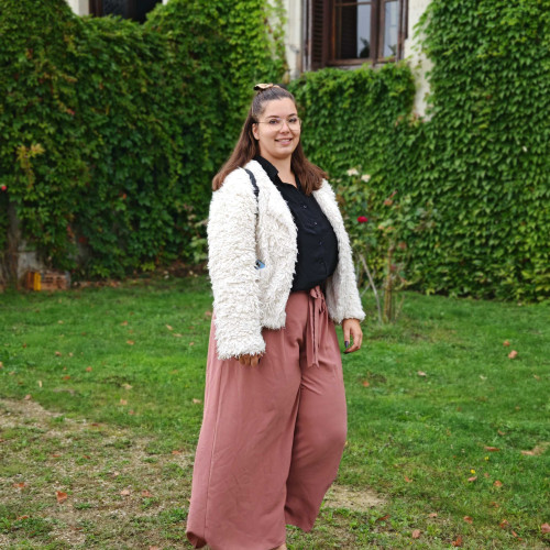 Iona F. profile photo