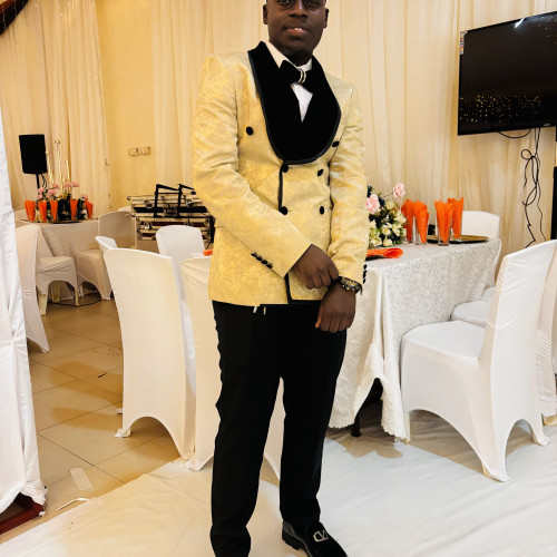 Elisha  M. profile photo