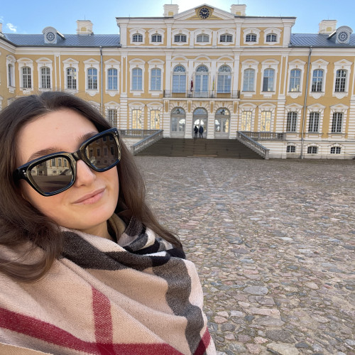 Roxana C. profile photo