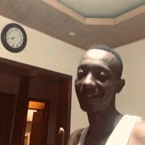 Manzi Y. profile photo