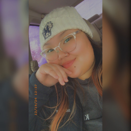 Selena T. profile photo