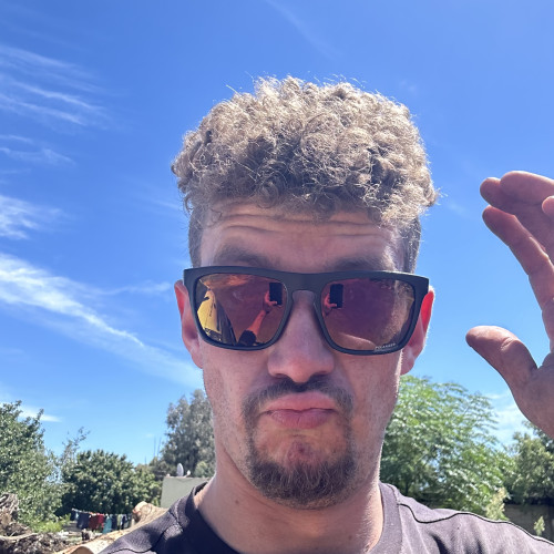 Dylan D.