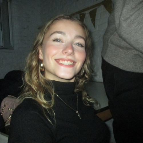Aylin Q. profile photo
